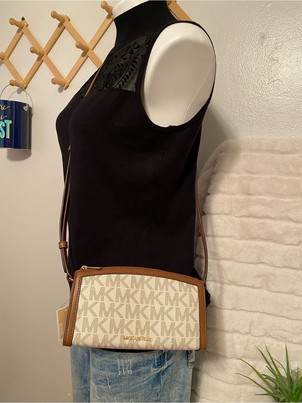 ✨🆕✨Brand New Michael Kors Crossbody Bag